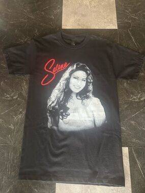 Black Selena Graphic Tee - Women's Crew Neck Top